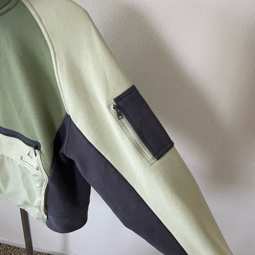 SMALL JORDAN JUMPMAN 23 FLEECE SWEATSHIRT PULLOVER--GREEN GREY - Picture 3 of 14